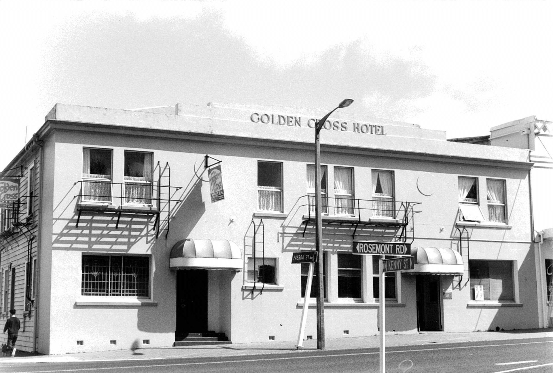Golden Cross Hotel